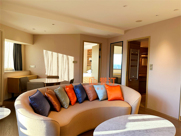 北京国贸公寓出租渠道国贸公寓：CBD核心区的健康奢居与理想生活范本，黄金区位：出则繁华，入则宁静，健康赋能：全周期绿色理念与WELL铂金认证